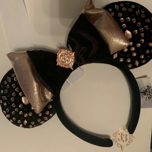 Grand Club 33 Jeweled Minnie Mouse Ears - Picture 1 of 5